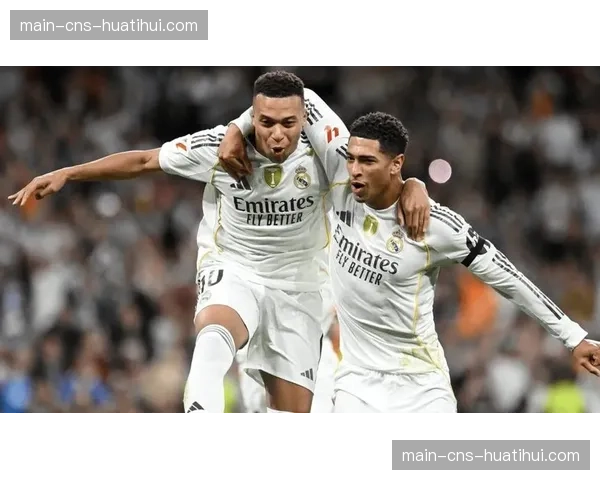 西甲战报:皇马3-2绝杀巴萨,贝林厄姆补时头球致胜,领先优势扩大至8分。 西甲战报:皇马3-2绝杀巴萨,贝林厄姆补时头球致胜,领先优势扩大至8分。